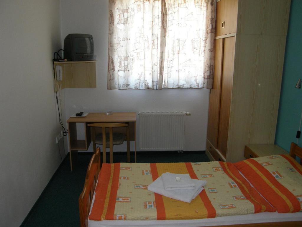 Hotel Filip Ceske Budejovice Habitación foto
