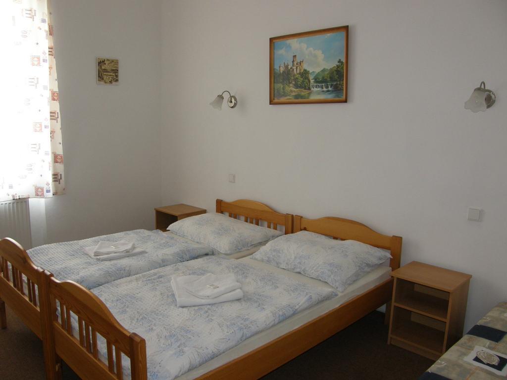 Hotel Filip Ceske Budejovice Exterior foto